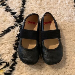 Girls toddler size 10 Camper shoes